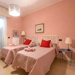 https://magnificent-rooms-center.hotelinveneto.com